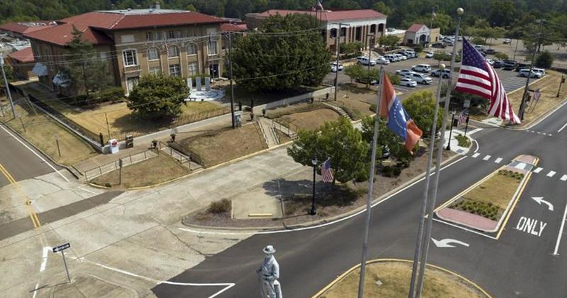Mississippi sheriff's office to conduct review after details of a 'Goon Squad' message group were revealed in news report | Across America - Vimarsana News