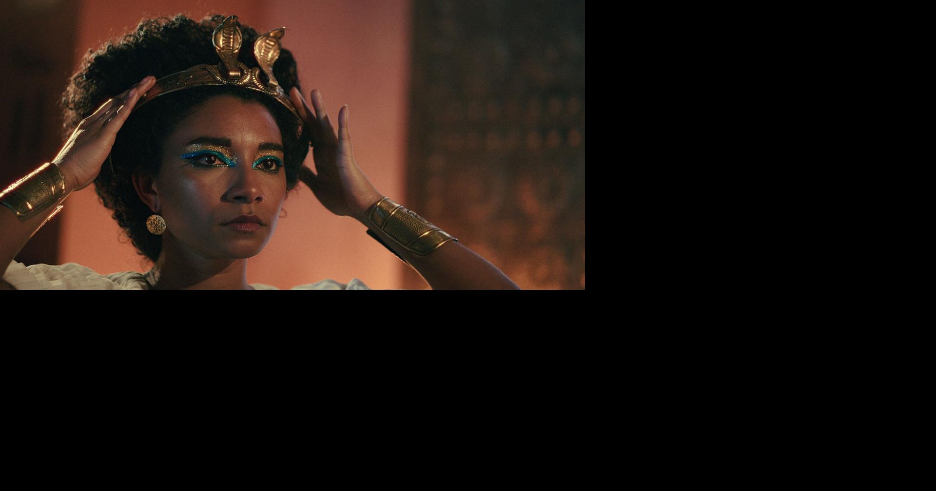 الممثلة “الملكة كليوباترا” أديل جيمس تتحدث عن “الغسيل الأسود” |  ترفيه