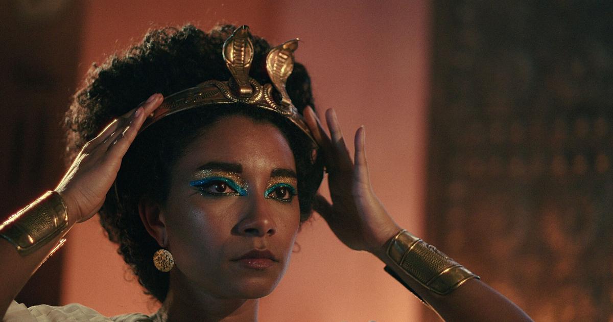 الممثلة “الملكة كليوباترا” أديل جيمس تتحدث عن “الغسيل الأسود” |  ترفيه