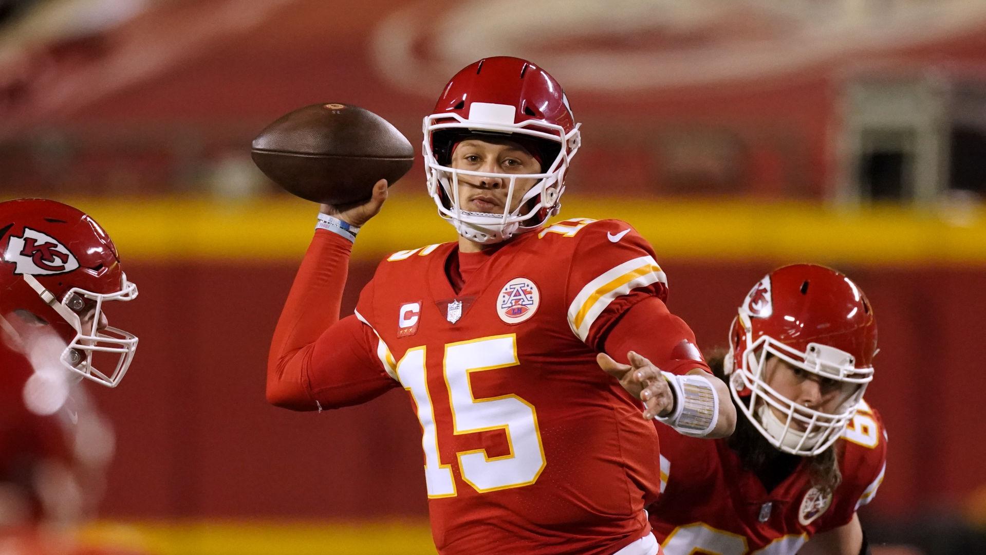 Brady, Mahomes prepare for 5th matchup after splitting 1st 4 Football