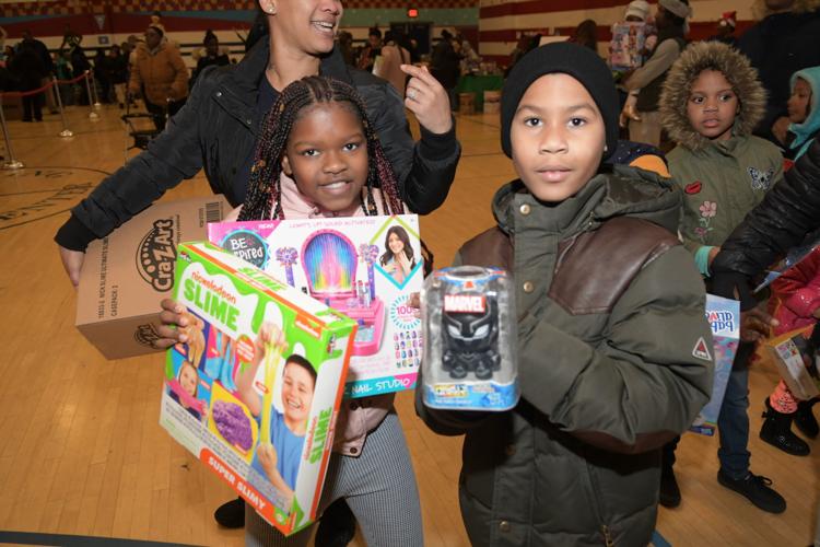 Meek Mill And Friends Take Philadelphia Kids On Shopping Spree