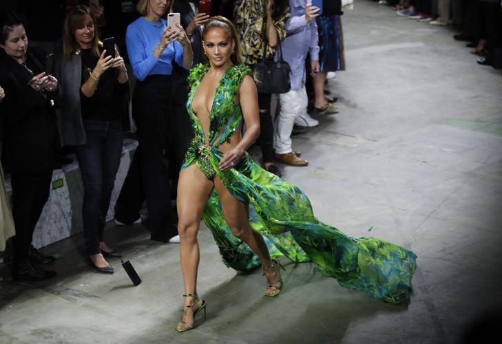 Milan Fashion: J-Lo struts updated jungle dress at Versace | Lifestyle |  phillytrib.com