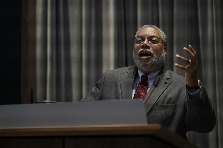 Philadelphia museum heads react to Lonnie Bunch's departure from Smithsonian