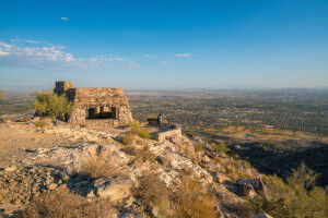 The Climb: 5 Fairly Easy Hikes For Beginners In The Valley ...