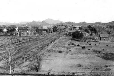 Mill_Avenue_looking_north_Tempe_1899