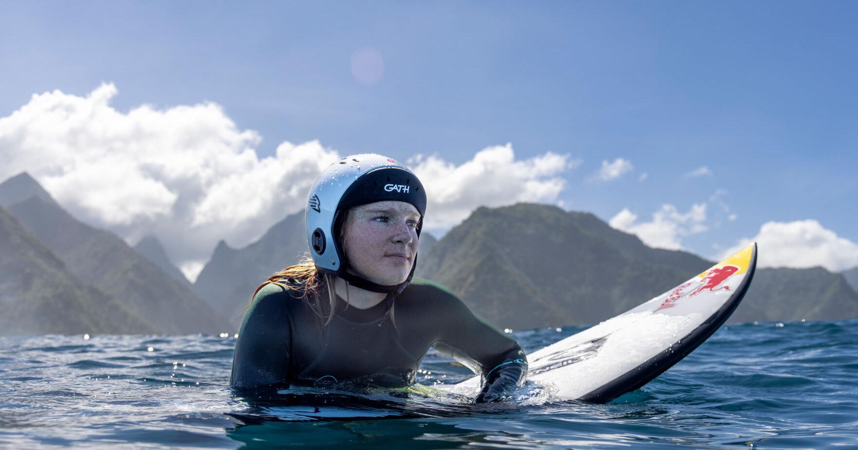 The Rise of Helmets in Surfing - Vimarsana News
