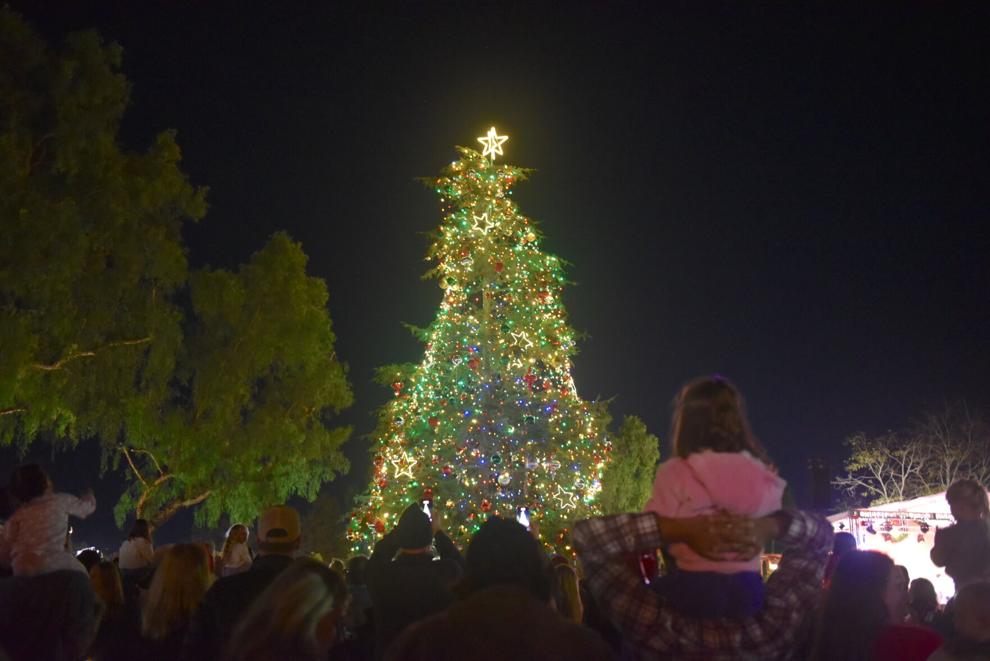 Annual Christmas Tree Lighting Ceremony Lights Up Historic Town Center Park