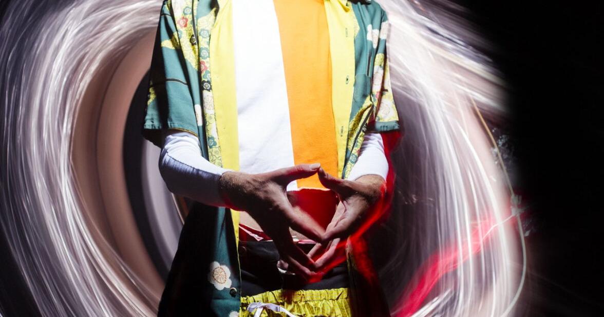 Surfer-Artist Justin Adams Brings Multimedia Art Show to MULCH