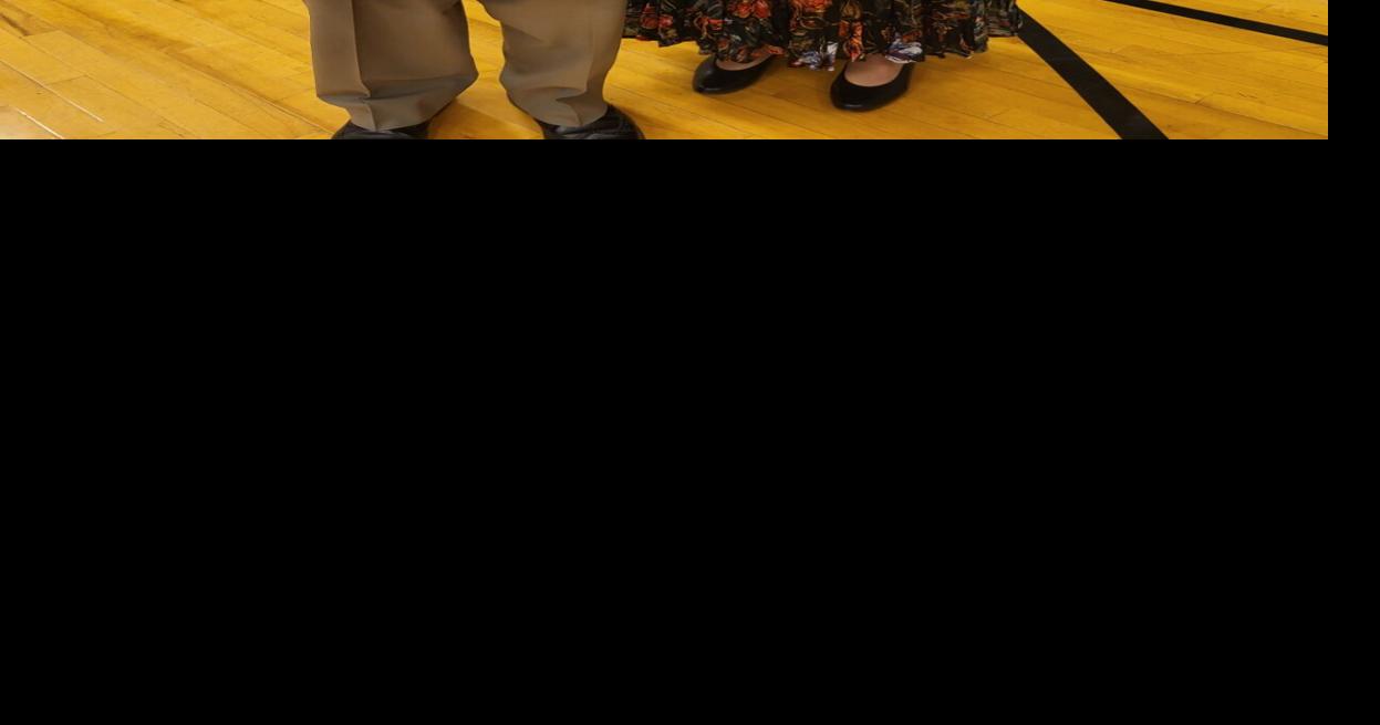 Retired couple enjoys making plarn sleeping mats for the homeless