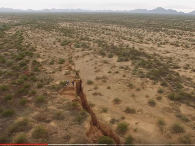 Earth fissures bring worries to Pinal residents | News | pinalcentral.com