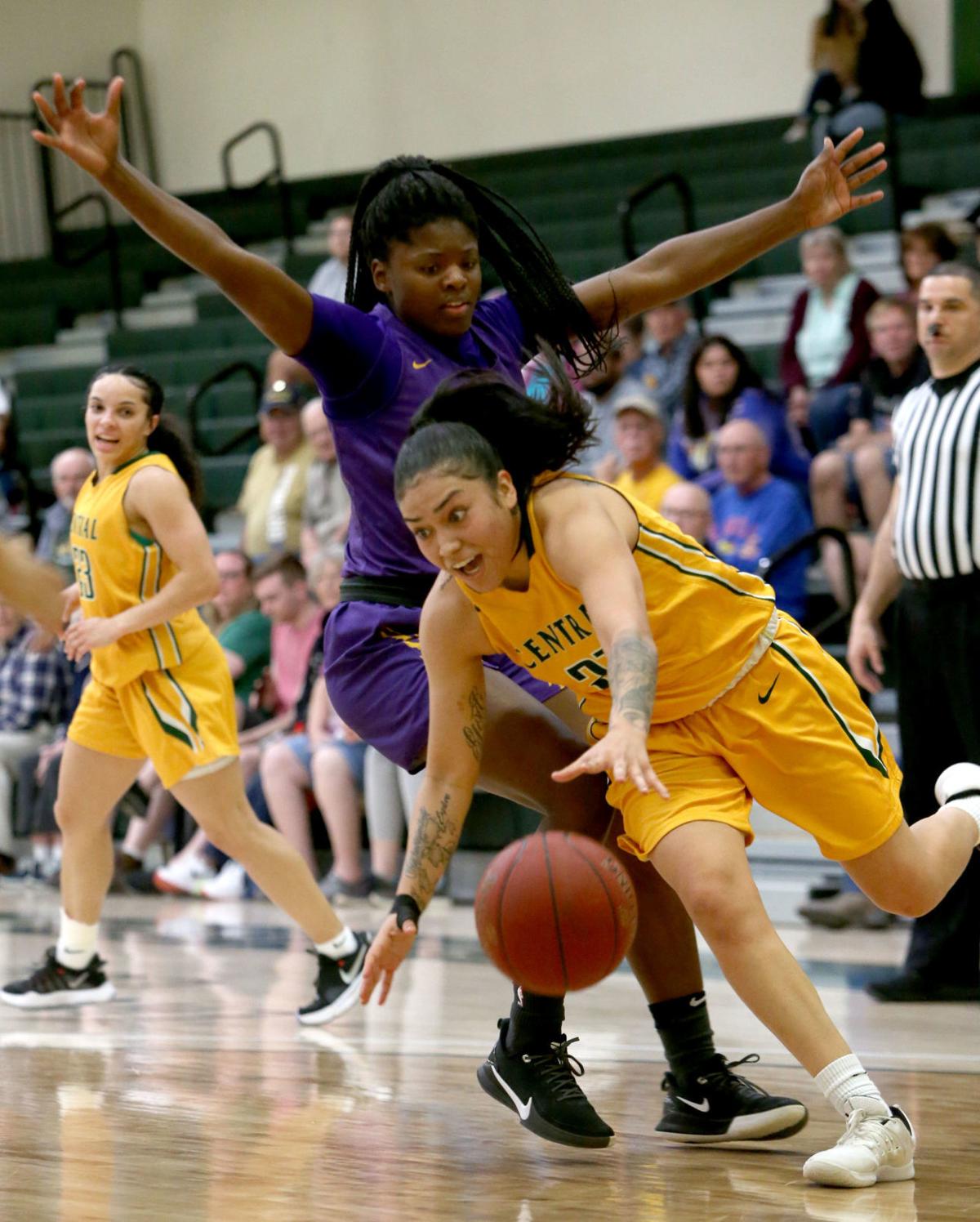 Cac Women Finish Regular Season With Blowout Of Eastern Arizona