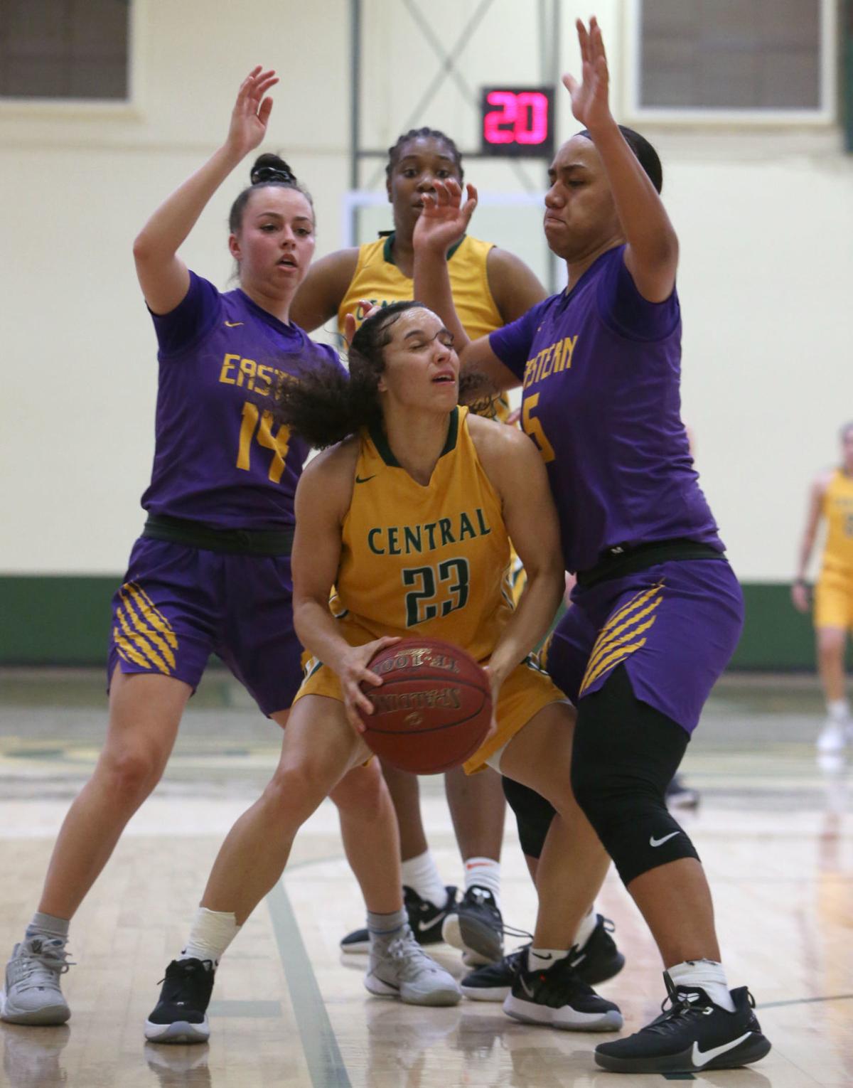 Cac Women Finish Regular Season With Blowout Of Eastern Arizona
