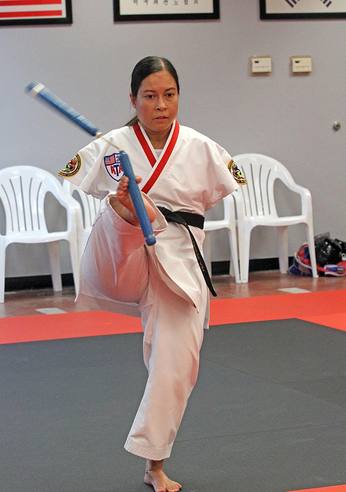 Jessica Cox teaches martial arts in Maricopa | News | pinalcentral.com