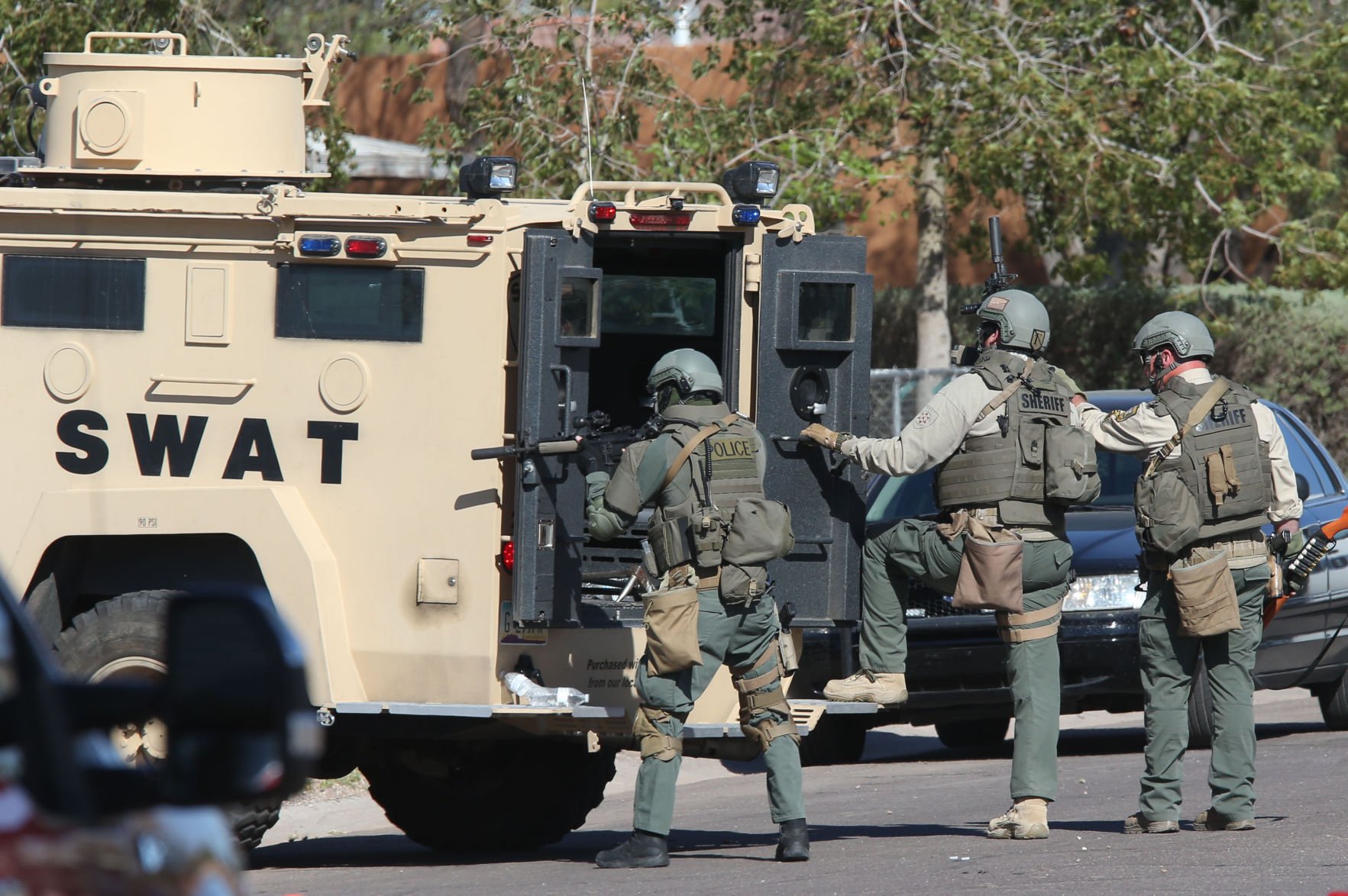 SWAT Team Holds Standoff Outside Casa Grande Home | Area News ...