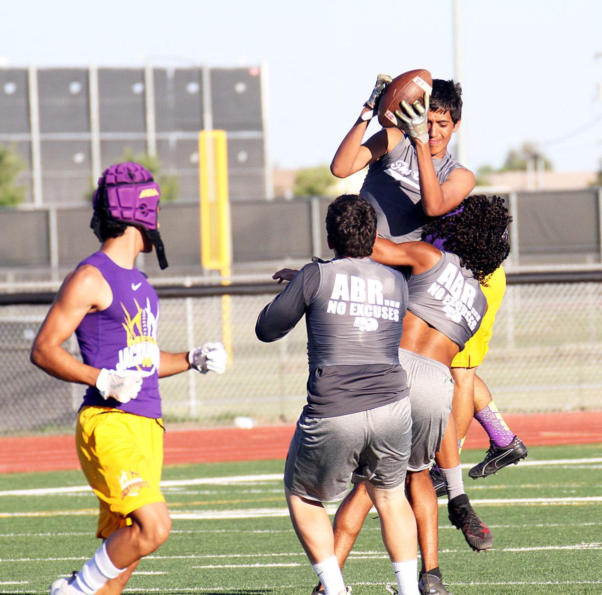 Maricopa Football 7 On 7 Drills With Mesa High 6 21 18 Sports