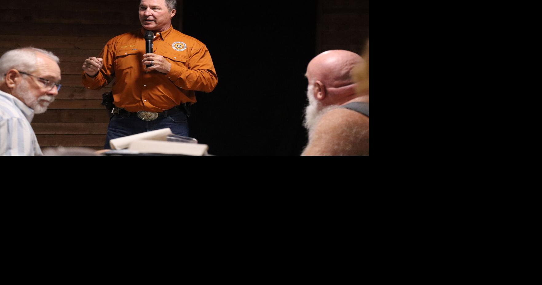 Teeple gives PCSO update and a gift from Pinal celebrity