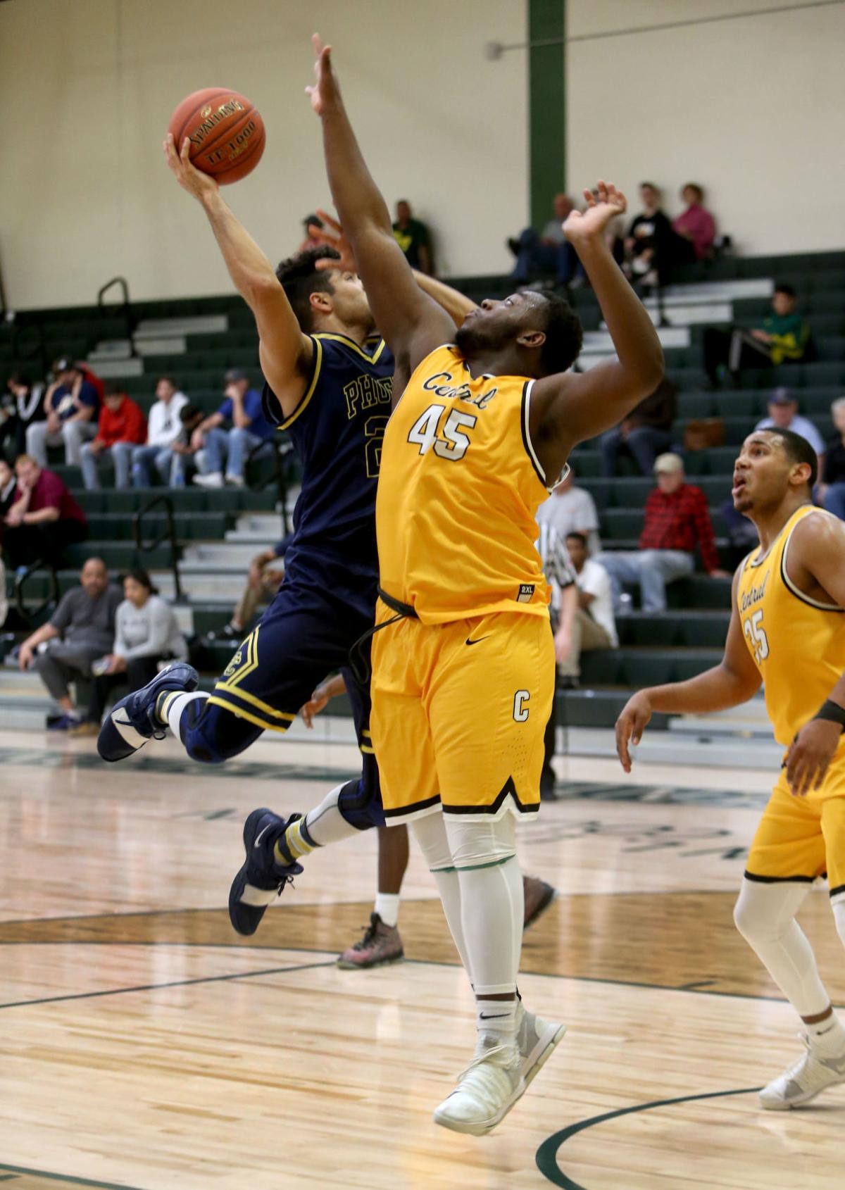 Cac Men Cruise To Win Over Phoenix Local Sports Pinalcentral Com
