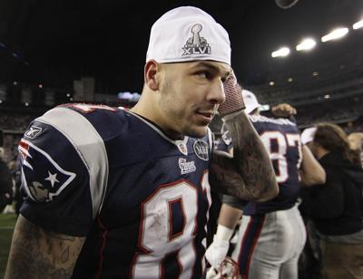 Former Nfl Star Aaron Hernandez Hangs Himself In His Prison