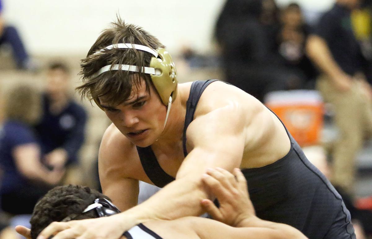 011120-AJWrestlingTournament07.jpg