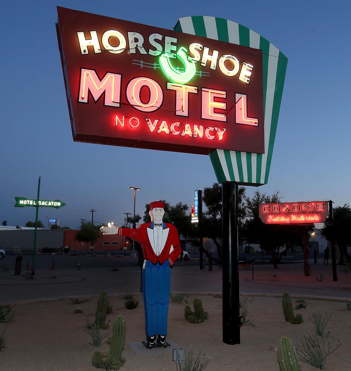 Let There Be Light New Neon Sign Park Now Illuminates Downtown Area News Pinalcentral Com