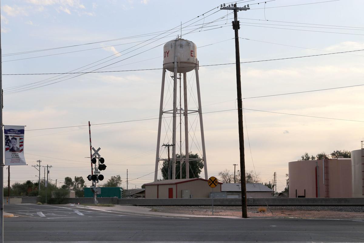 Eloy council members cringe at cost, approve water tower project News