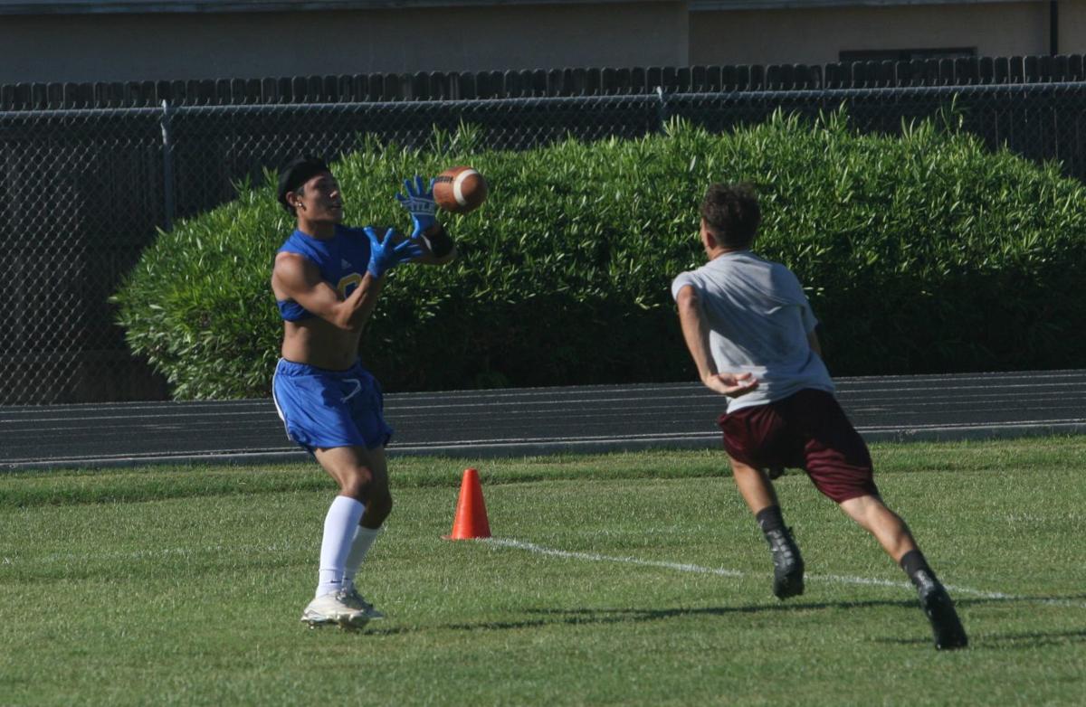 7-on-7 football_4945.jpg