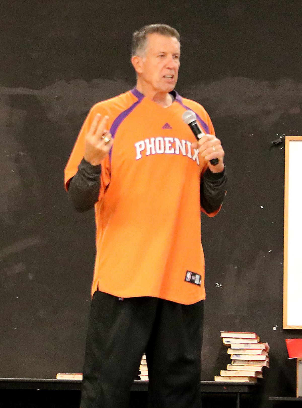 Guinness record setter, former Sun visit Mission Heights Local Sports