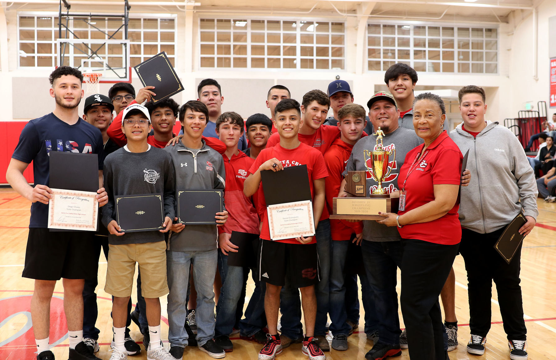 Santa Cruz wrestling team honored for state title Sports