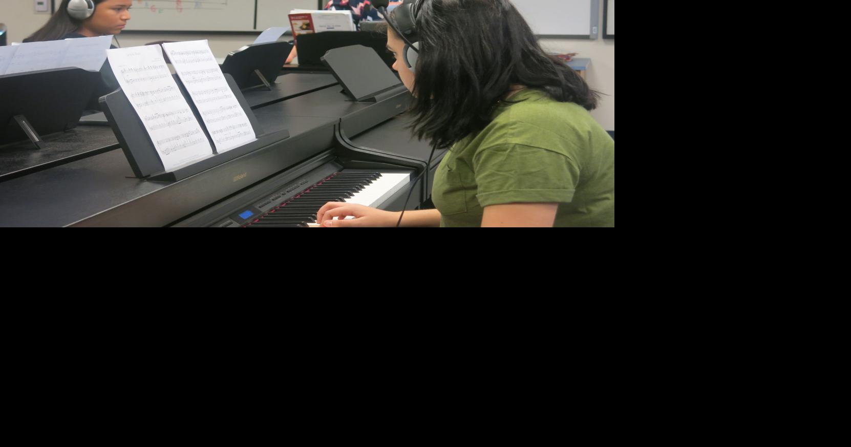 Piano lab combines power of music and technology | Education ...