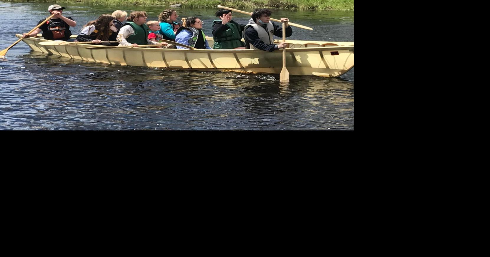 Dragon Academy paddles on the Snake Pine City Pioneer