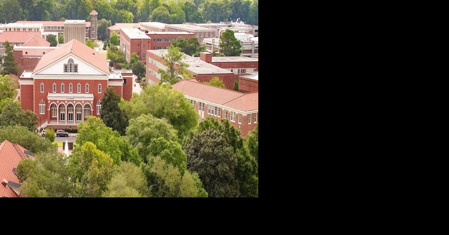 ECU professor earns Harriot College’s highest faculty honor