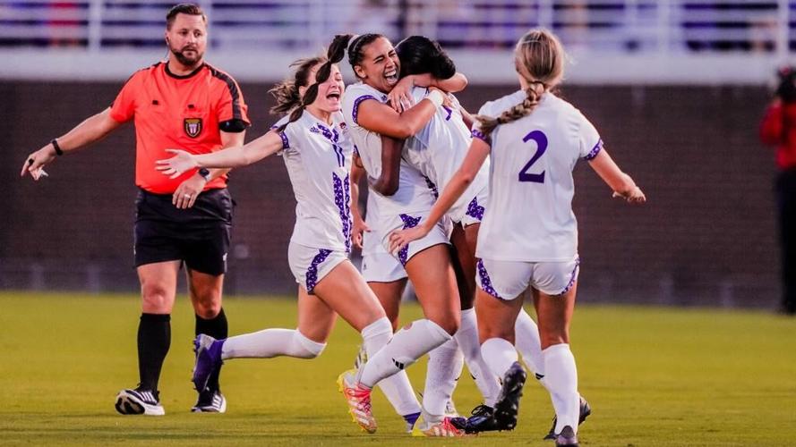 ECU 10, Liberty 2: How it looked from the stands