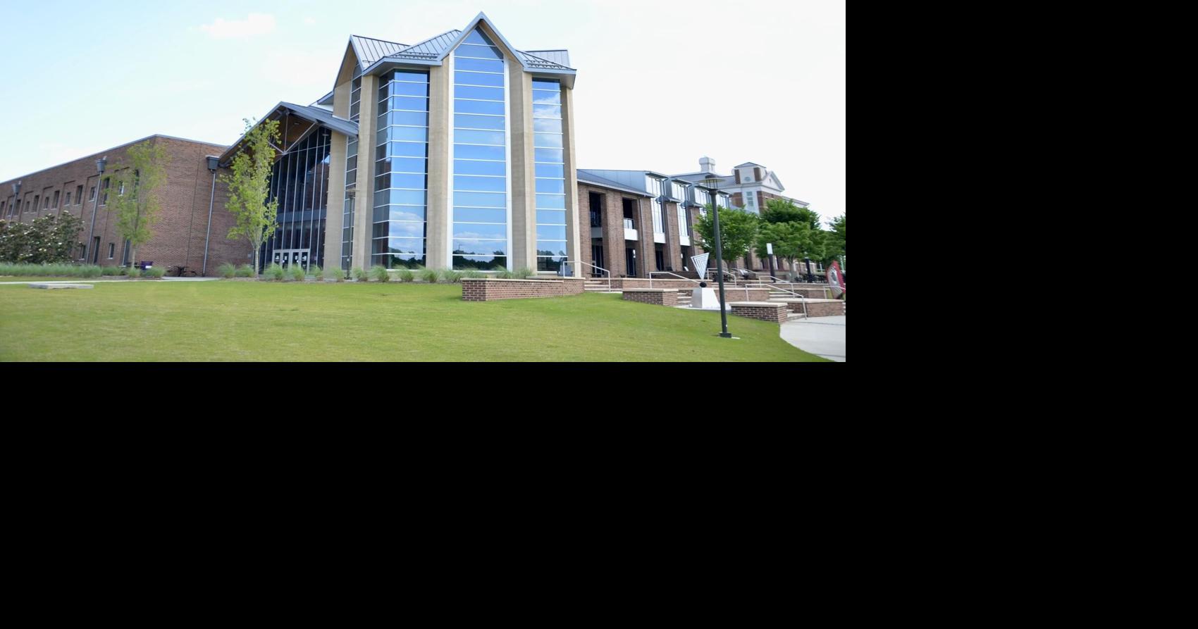 ECU Health Sciences students receive COVID-19 vaccine | The East ...