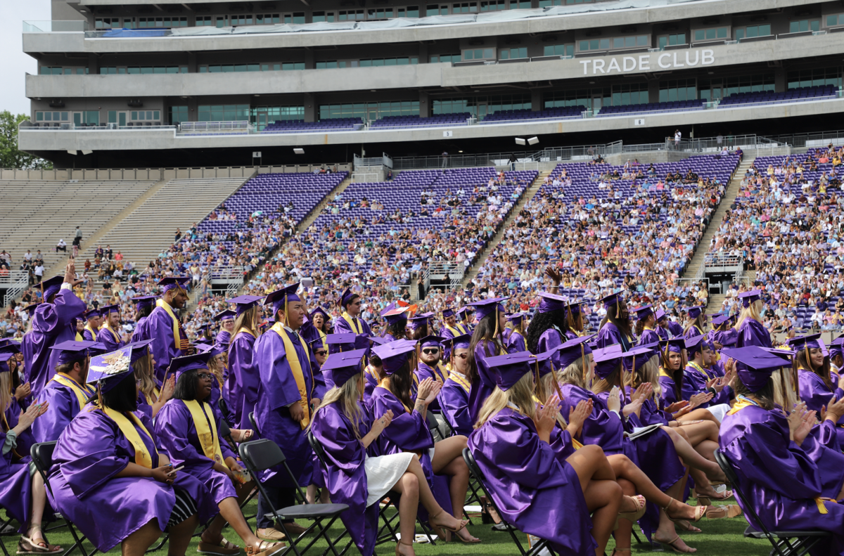 ECU Commencement Ceremony celebrates class of 2022 | The East Carolinian |  piratemedia1.com