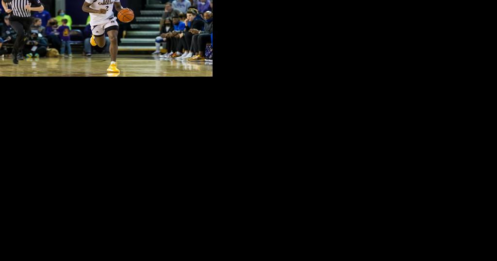 Pirate Basketball to face No. 10 Houston - Vimarsana News