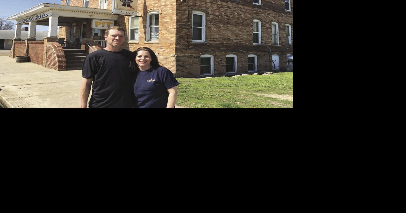 Wakonda's Hotel And 'Pit' Open Under New Management Local News