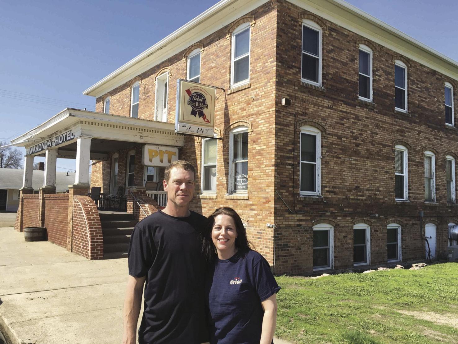 Wakonda's Hotel And 'Pit' Open Under New Management Local News