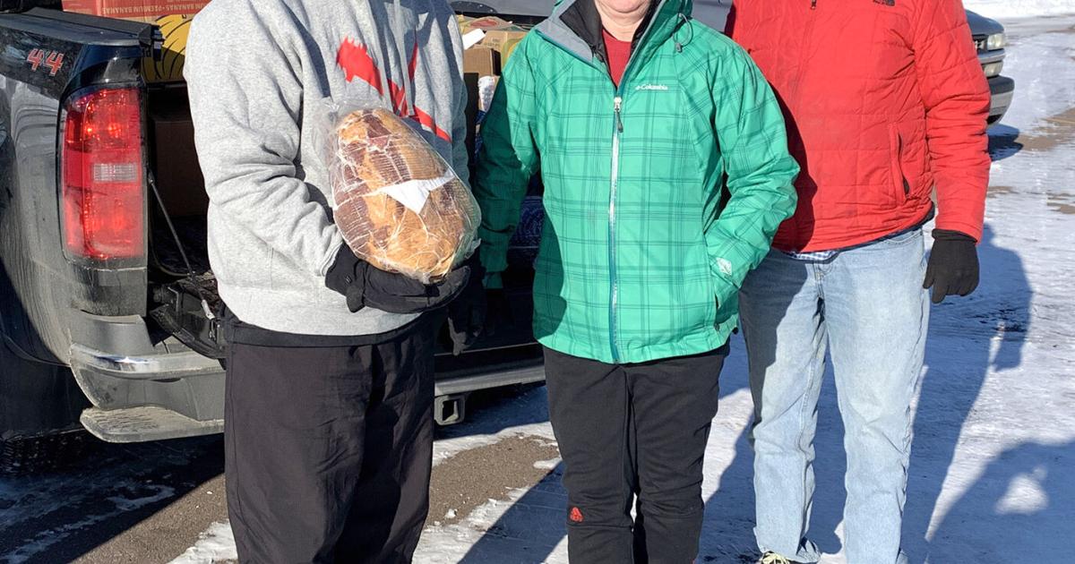 Vermillion Food Pantry And Feeding South Dakota Give Away Hams In vermillion-food-pantry-and-feeding-south-dakota-give-away-hams-in