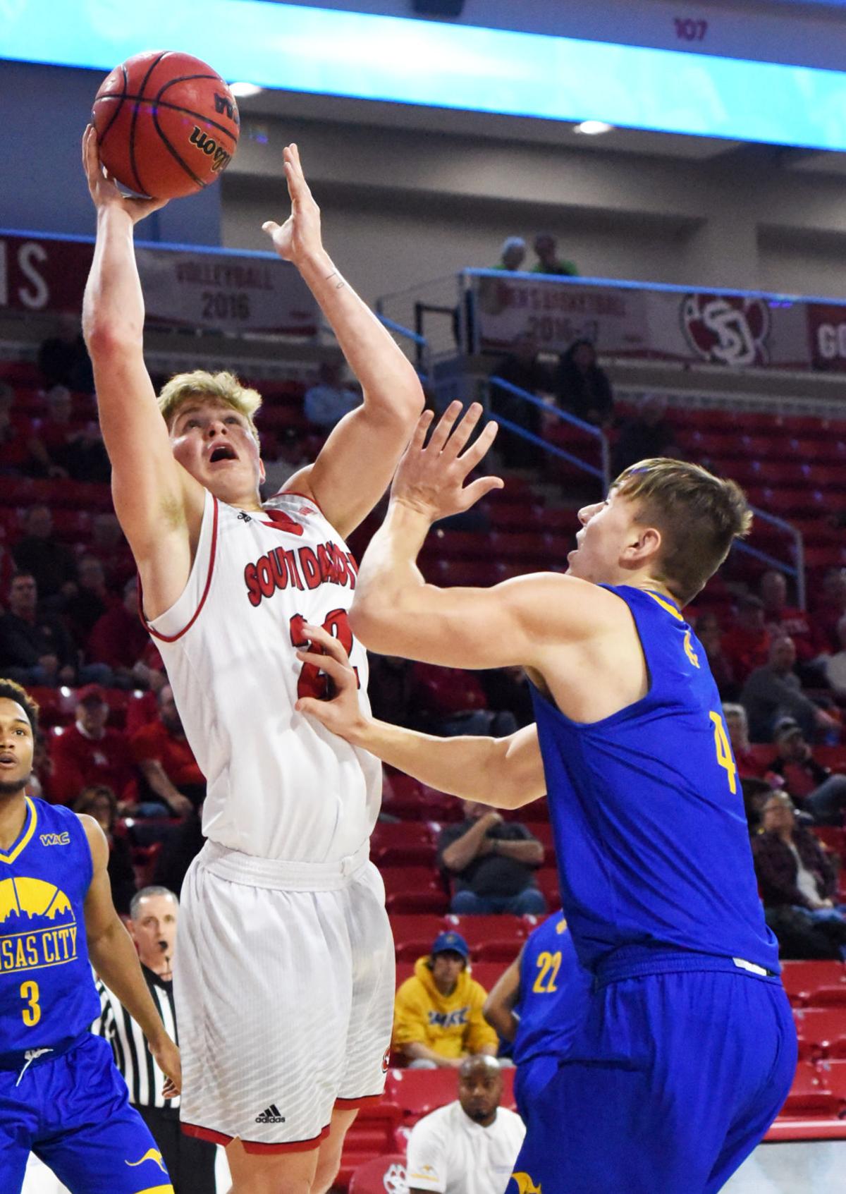 Umkc Rallies Past Coyote Men Sports Plaintalk Net