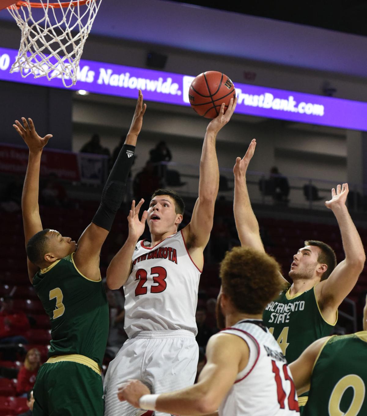 Second Half Boosts Usd Past Sac State Sports Plaintalk Net