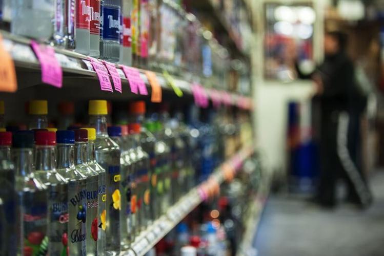 Grocers push to put liquor sales on 2022 ballot
