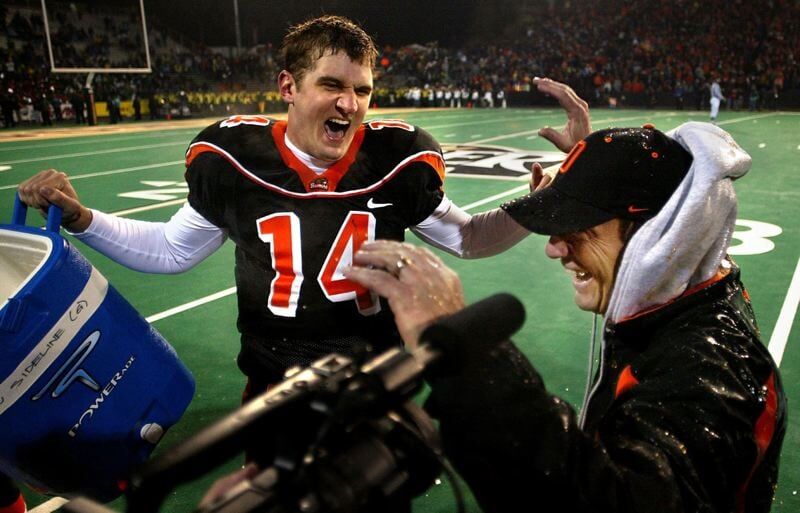 Former Oregon State QB Derek Anderson signs with Carolina Panthers