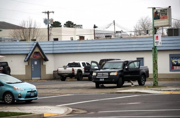 No penalty for Hillsboro bar owner offering dine-in service