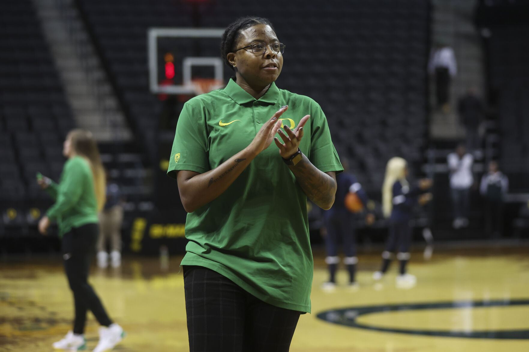 Oregon deals women's bball