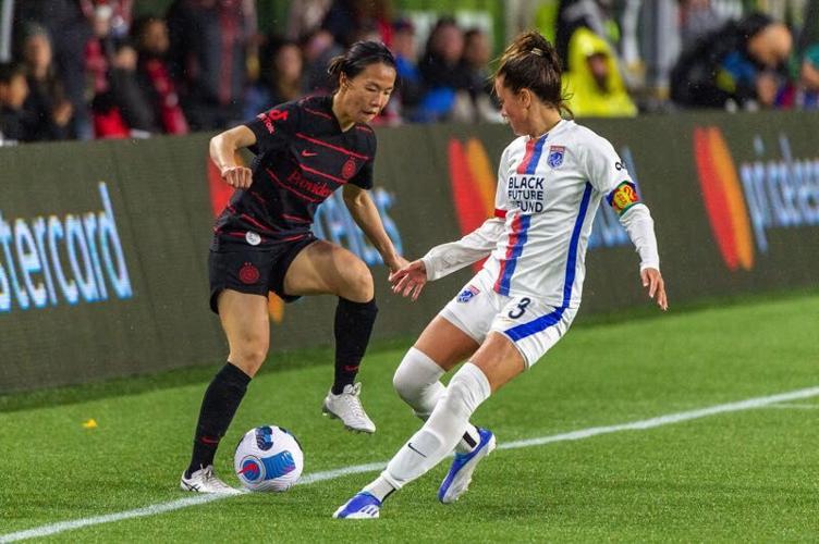 Thorns, Reign splash through scoreless draw Friday