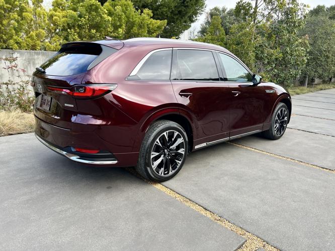 Mazda unveils allnew 2024 CX90 threerow SUV Lifestyle