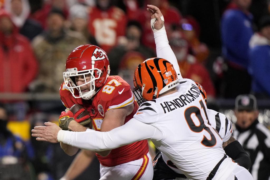 Chiefs survive Bengals, get 2 weeks to heal for Super Bowl, Chronicle