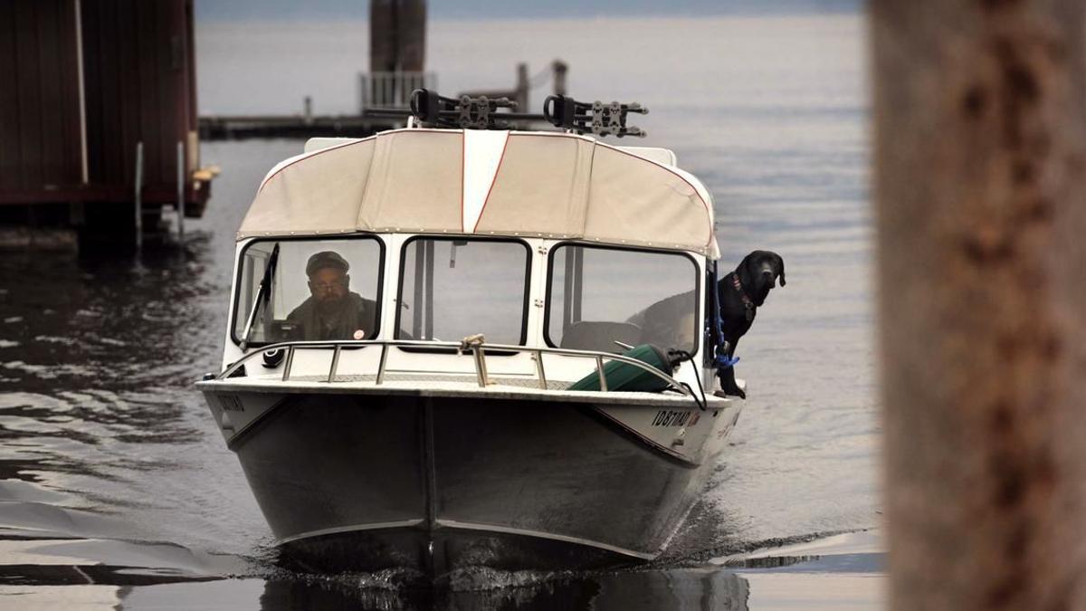Captain And Postman On The Water With The Lake Pend Oreille Mailboat State News Postregister Com