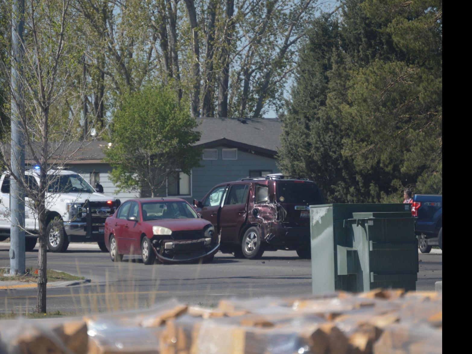 One Dead Two Hospitalized After Five Vehicle Crash In Rexburg Local News Postregister Com