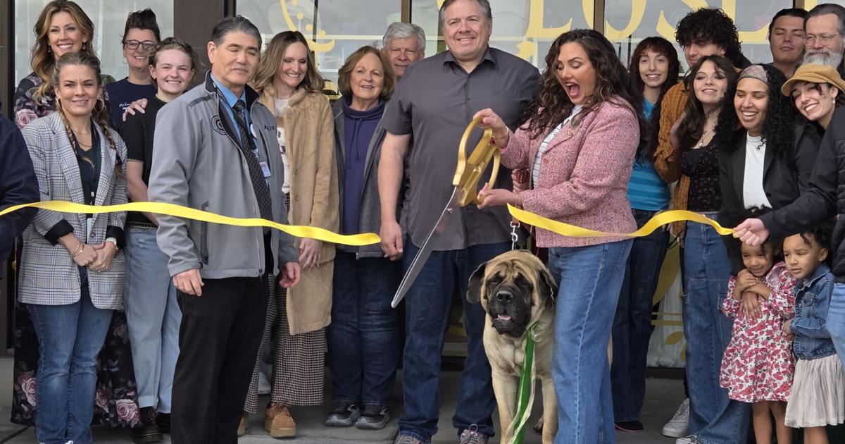 New Idaho Falls shop offers vintage clothing and more | Local News | postregister.com New Idaho Falls shop offers vintage clothing and more | Local News | postregister.com